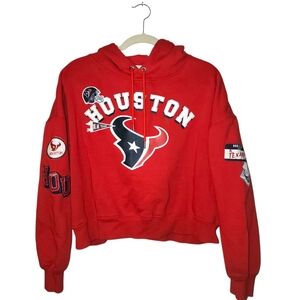 WEAR by Erin Andrews Red Houston Texans Cropped Hoodie | Size  XXL